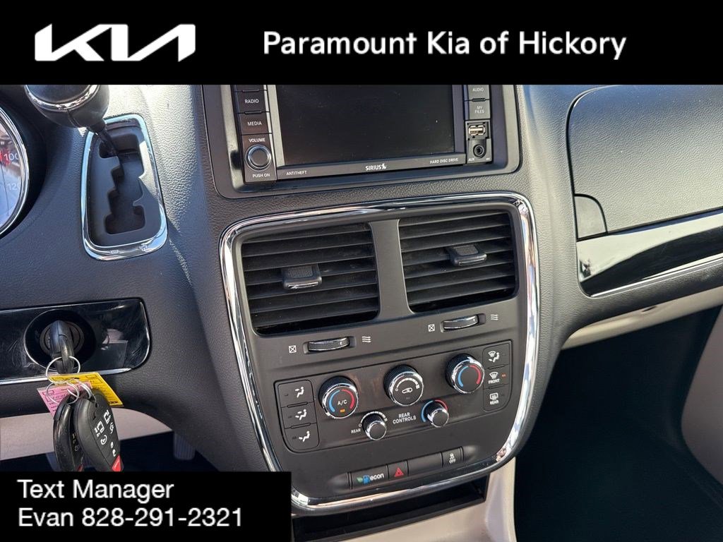 Used 2019 Dodge Grand Caravan SXT image 23