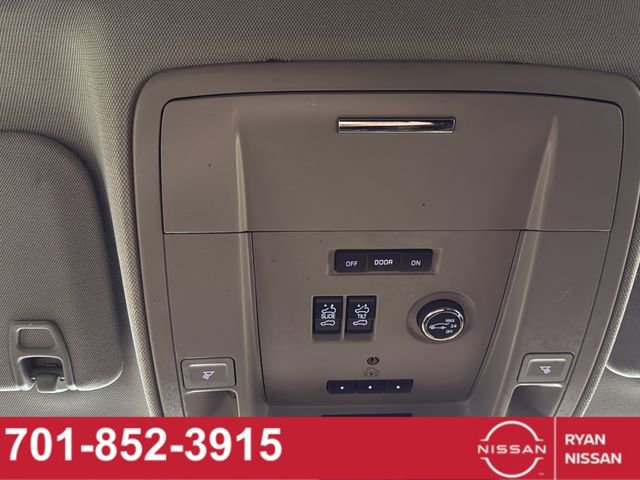 Used 2016 Chevrolet Suburban LTZ AWD/4WD image 28