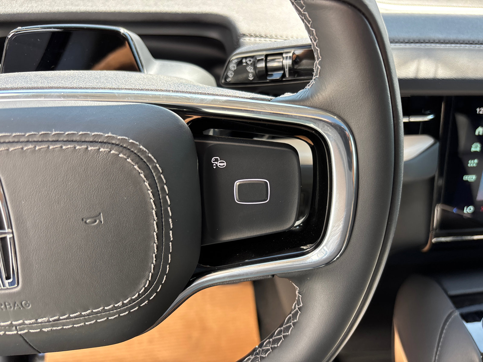 New 2025 Lincoln Navigator Reserve image 17