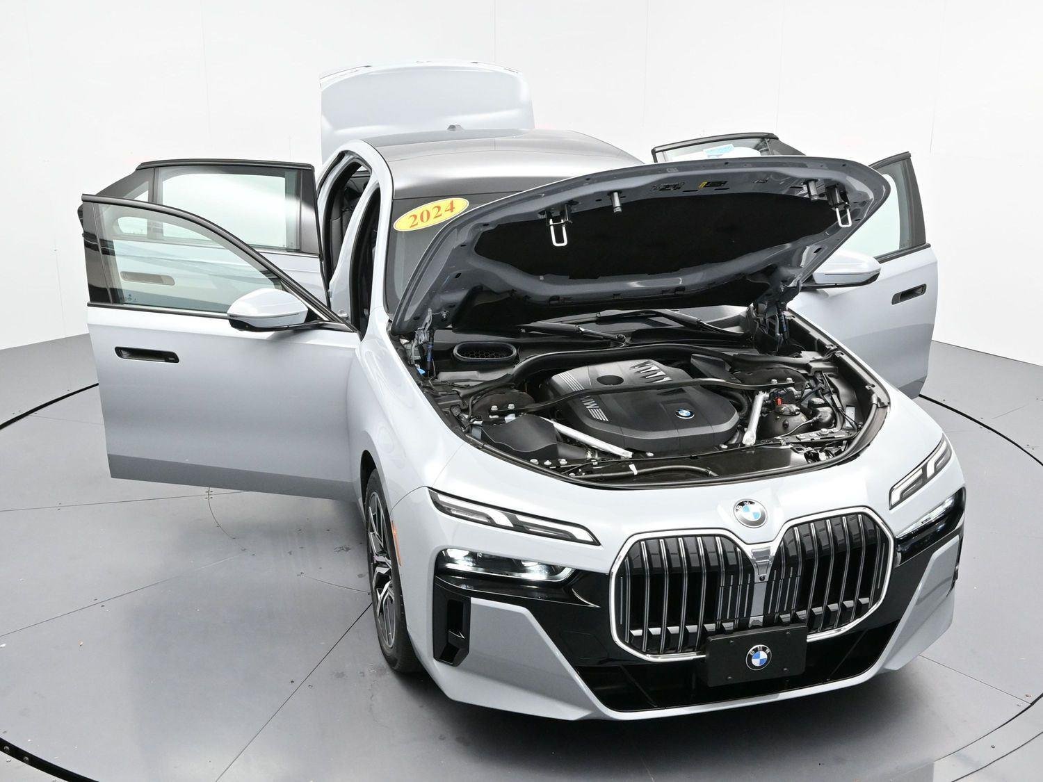 Used 2024 BMW 740i xDrive w/ Premium Package AWD/4WD image 50
