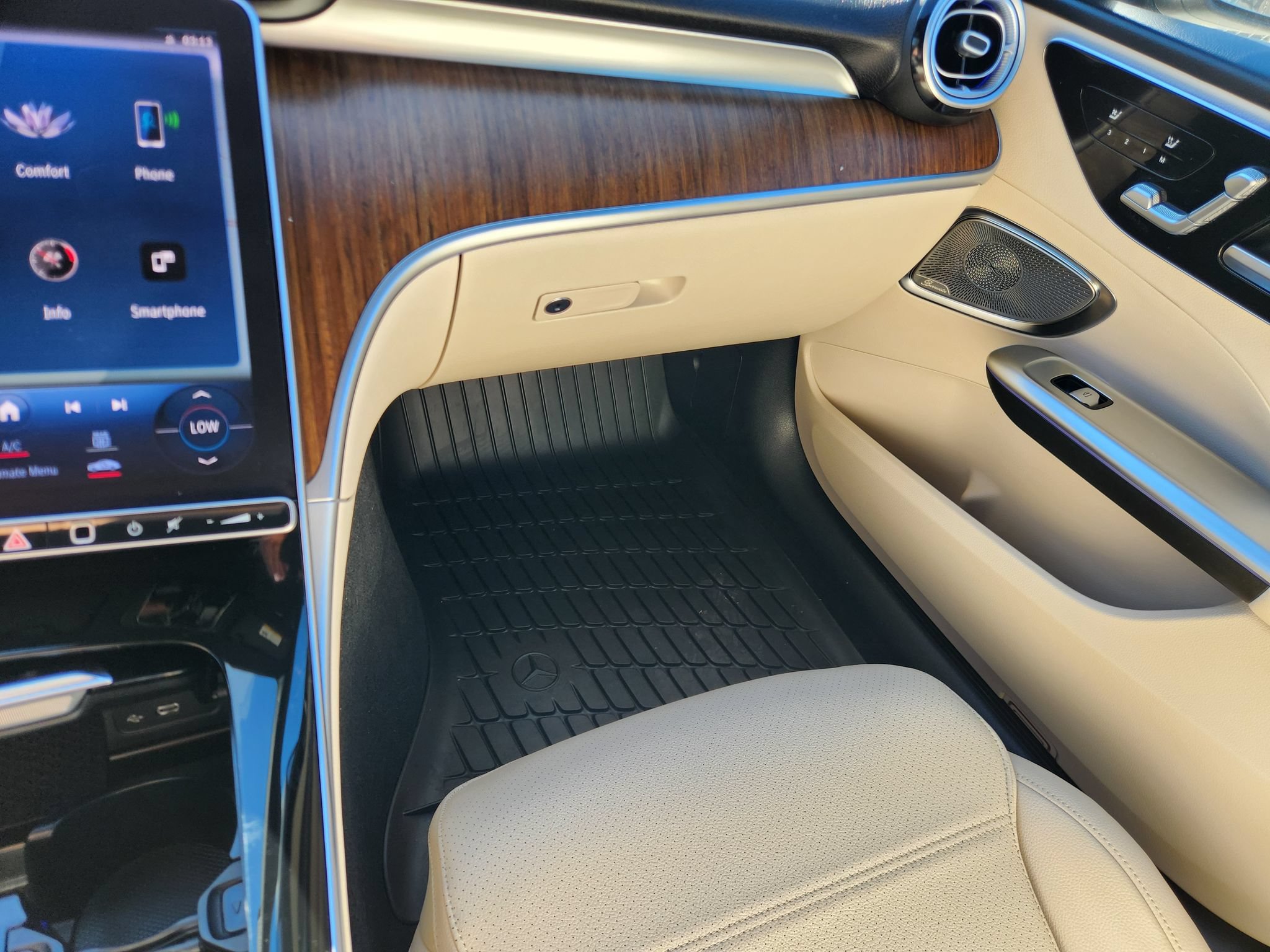 Certified 2024 Mercedes-Benz C 300 4MATIC Sedan image 30