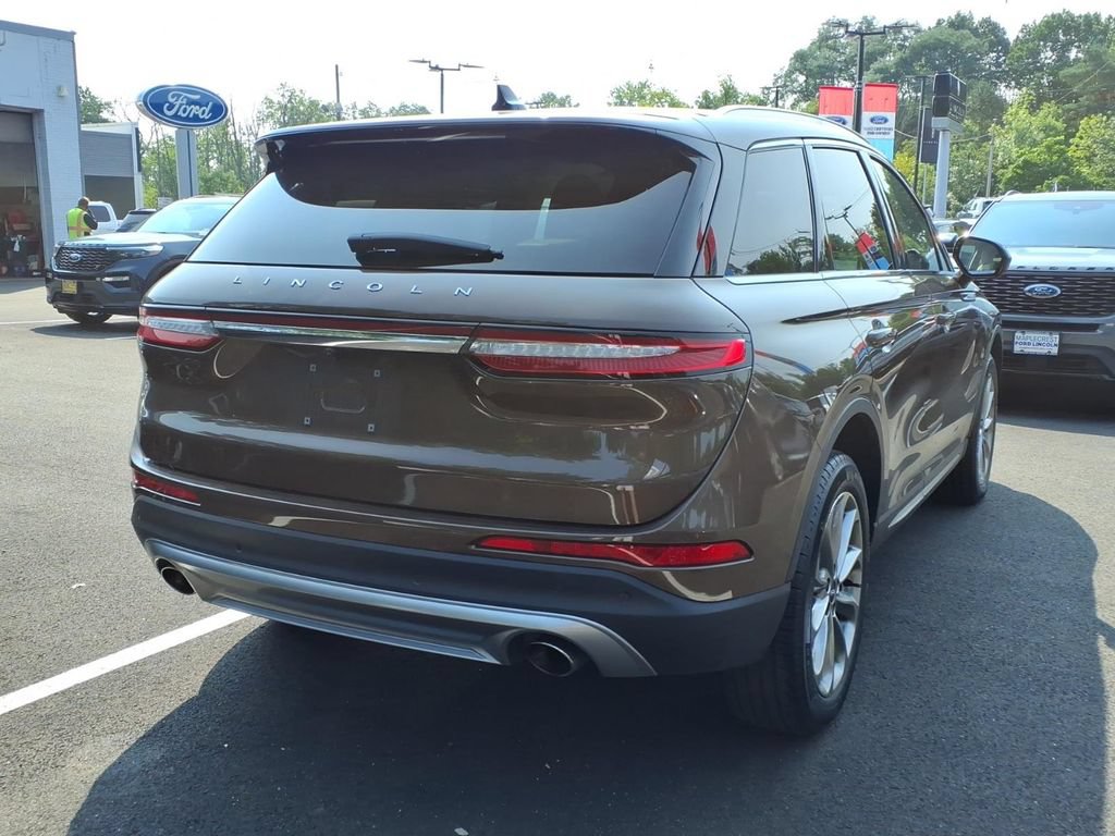Used 2022 Lincoln Corsair AWD w/ Premium Package image 4
