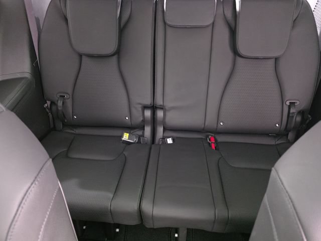 Used 2025 Kia Carnival SX Prestige FWD image 36