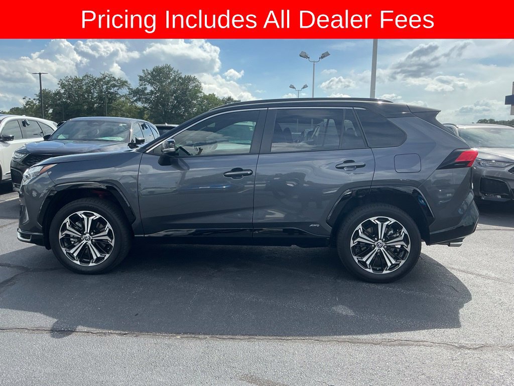 Used 2025 Toyota RAV4 XSE w/ Weather Package AWD/4WD image 2
