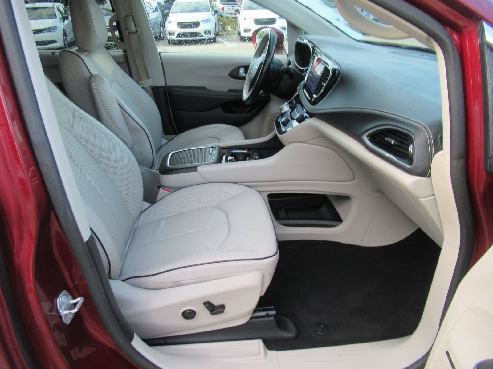 Used 2021 Chrysler Pacifica Limited w/ Premium & Safety Sphere Group AWD/4WD image 10