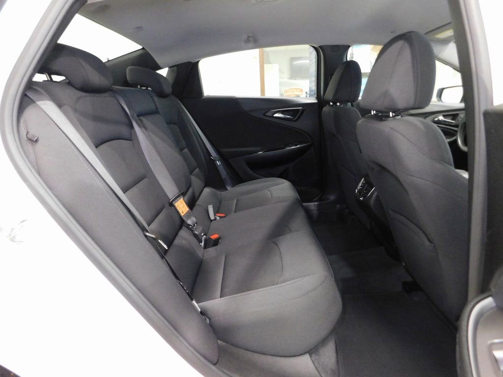 Used 2022 Chevrolet Malibu LT image 90