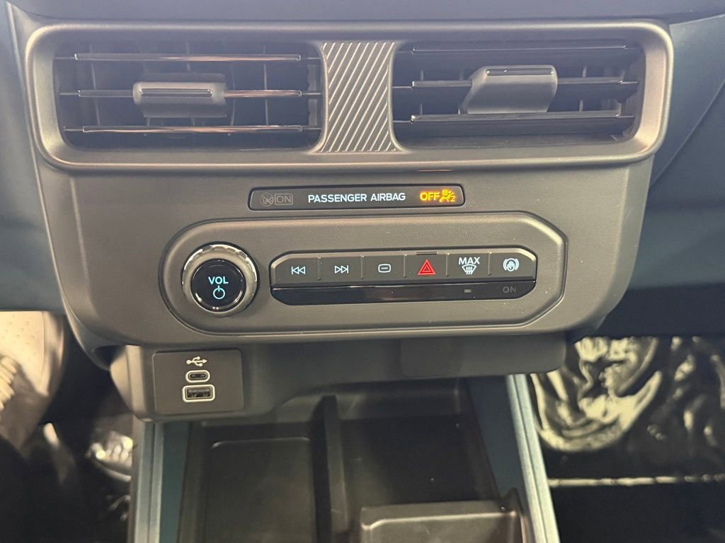 Used 2025 Ford Maverick XL FWD image 32