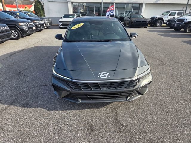 Used 2025 Hyundai Elantra Sport image 38