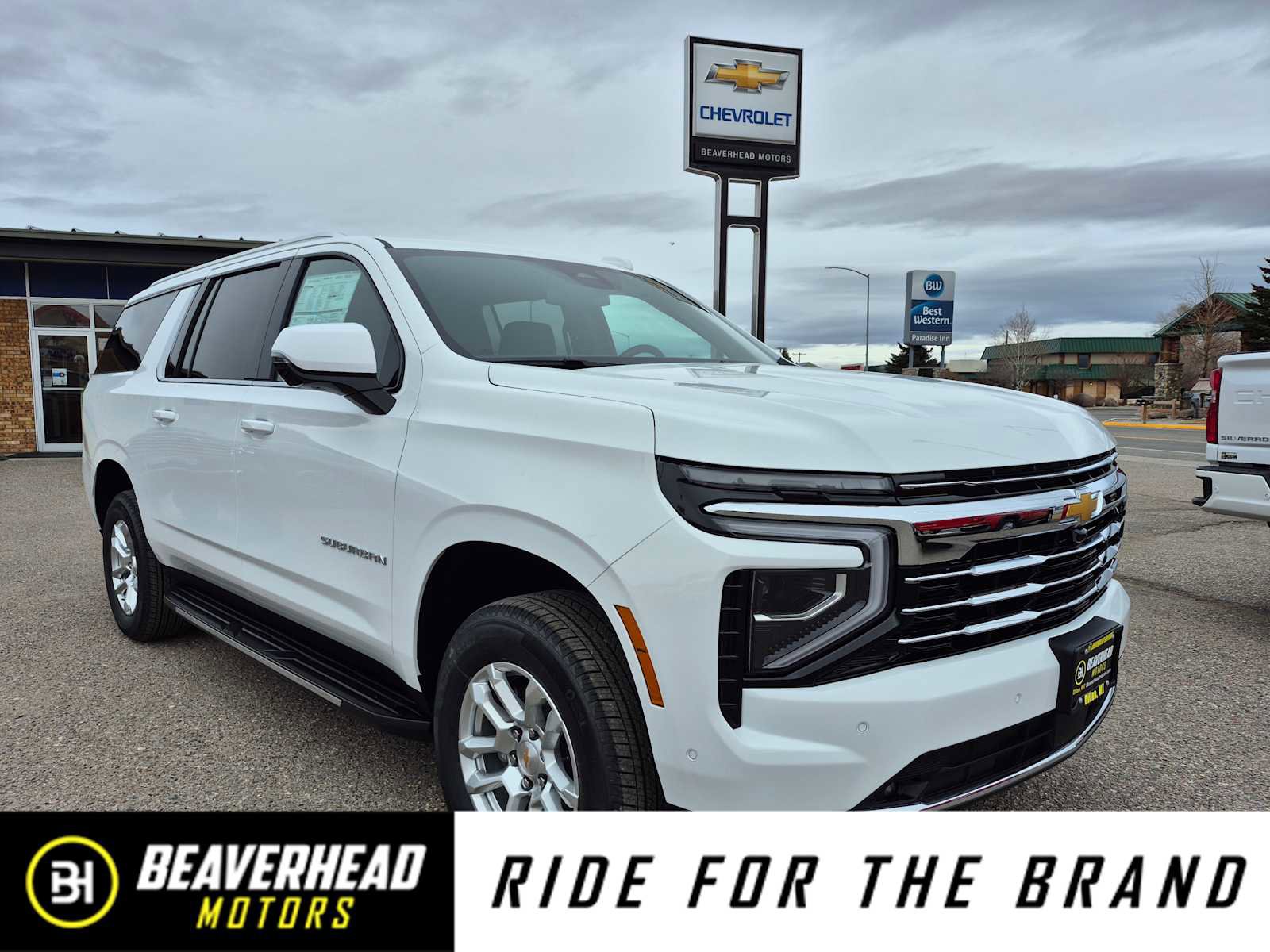 New 2026 Chevrolet Suburban LT w/ Comfort Package