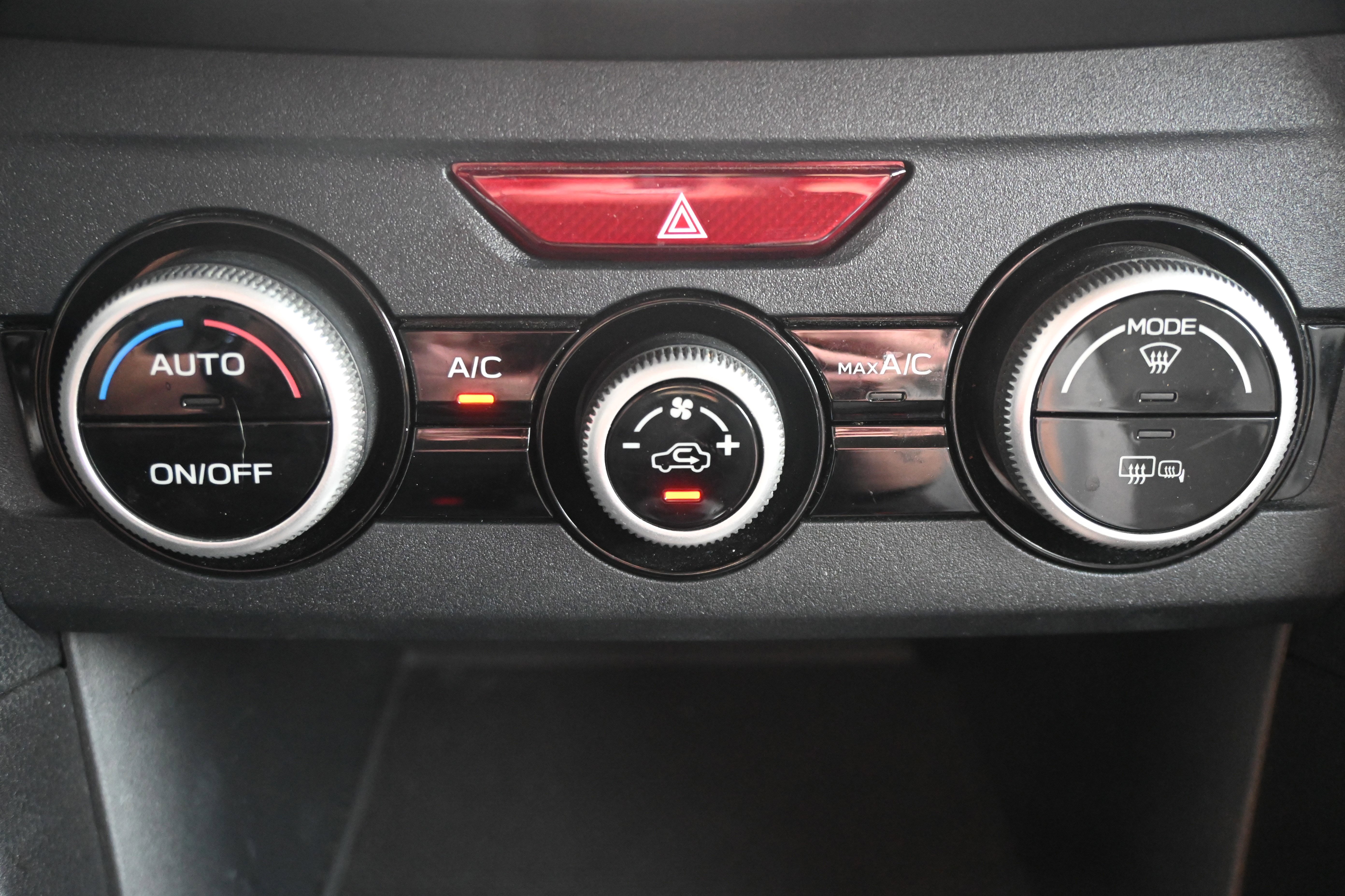 Used 2020 Subaru Crosstrek 2.0i Premium w/ Moonroof Package 2 image 27