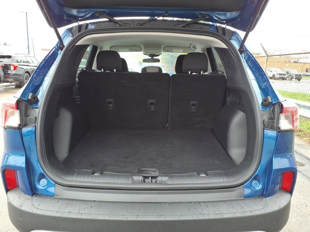 Certified 2022 Ford Escape SE image 10