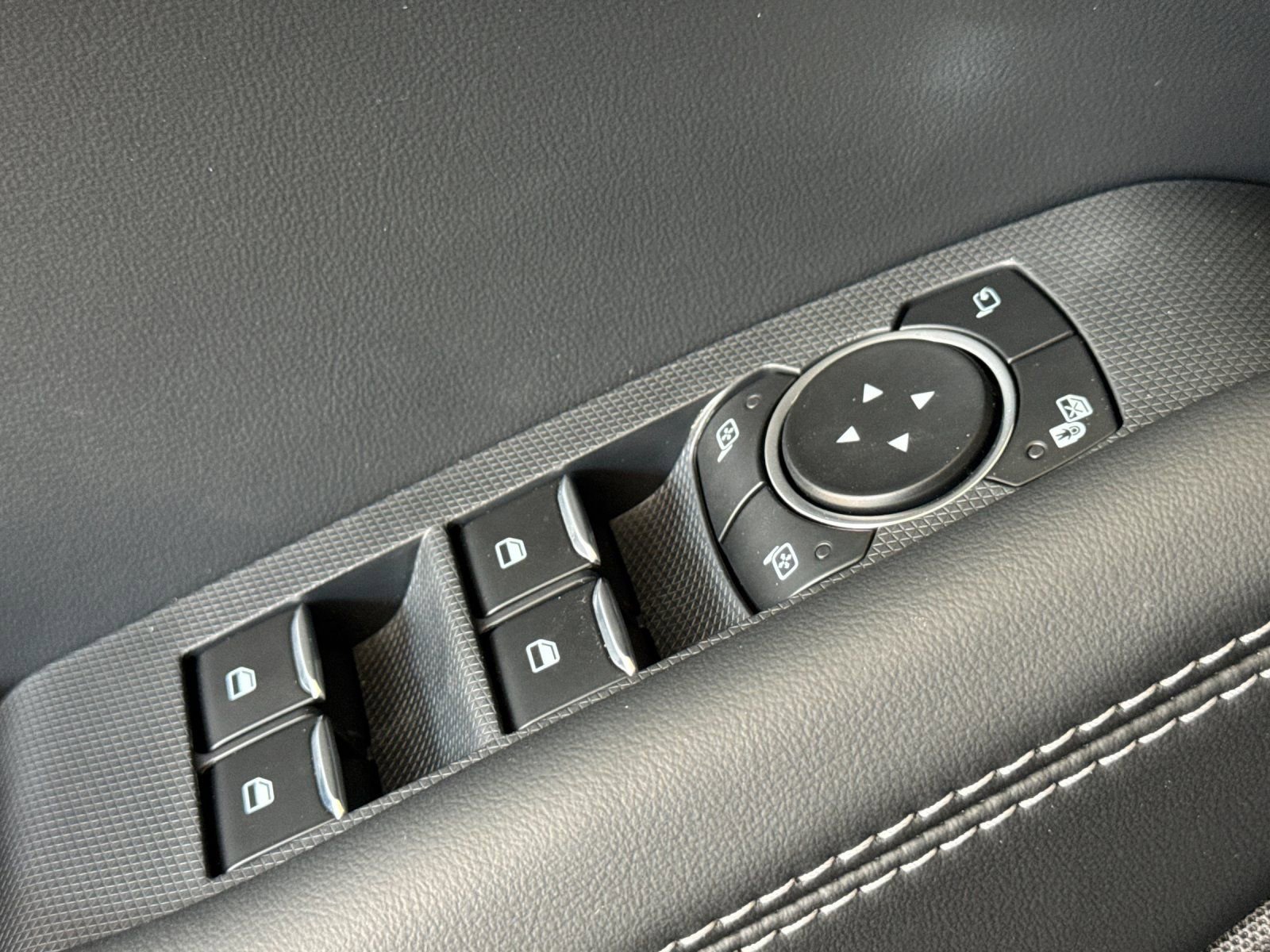 Used 2024 Ford Mustang Mach-E Select w/ Comfort Package Lite image 13