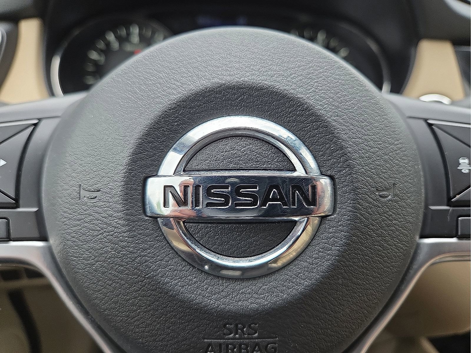 Used 2020 Nissan Rogue SV w/ Premium Package image 22