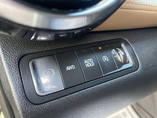 Used 2025 Chevrolet Equinox ACTIV w/ Safety and Technology Package image 17