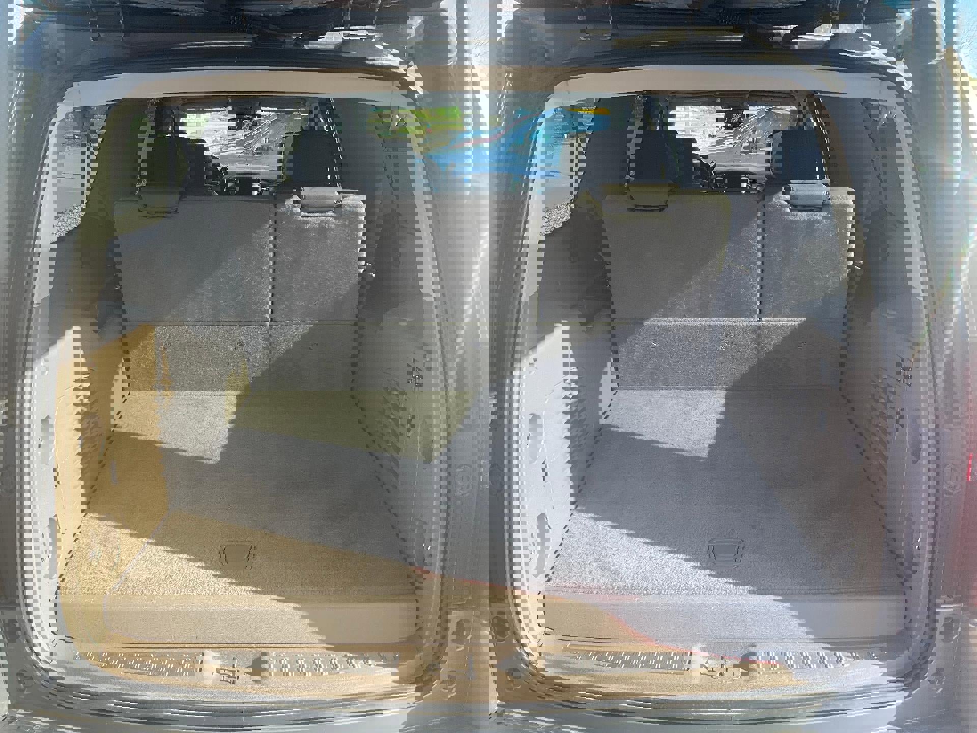 Used 2019 Chevrolet Suburban Premier image 12