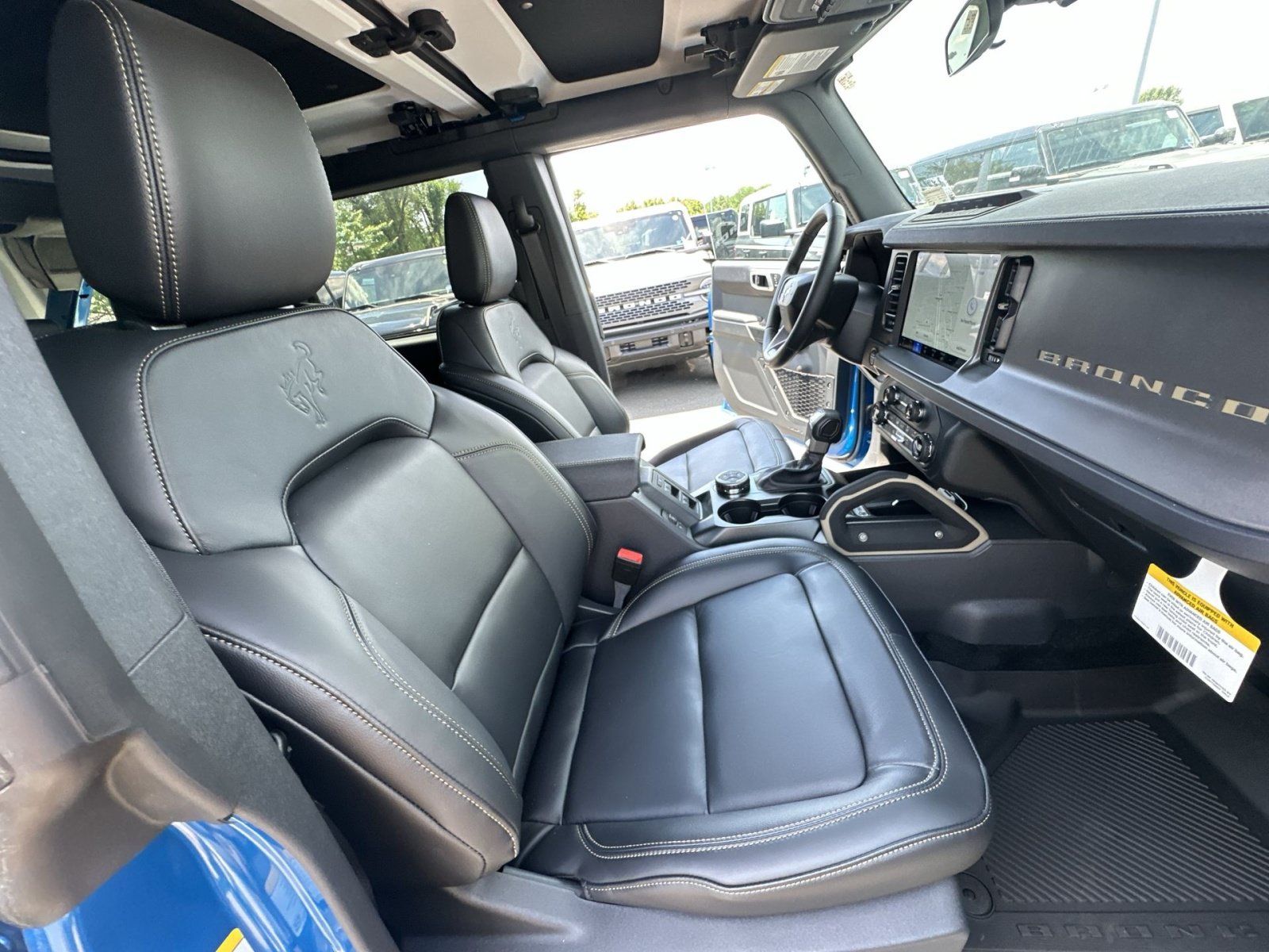 New 2025 Ford Bronco Badlands w/ Sasquatch Package AWD/4WD image 34