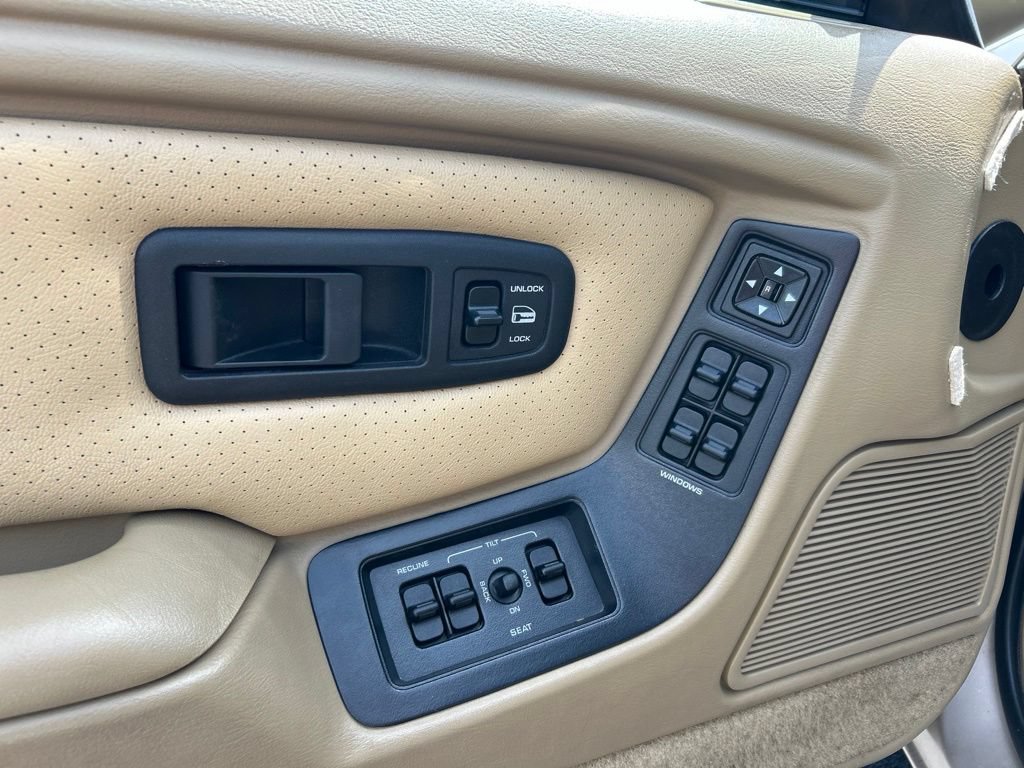 Used 1992 Chrysler LeBaron LX FWD image 13