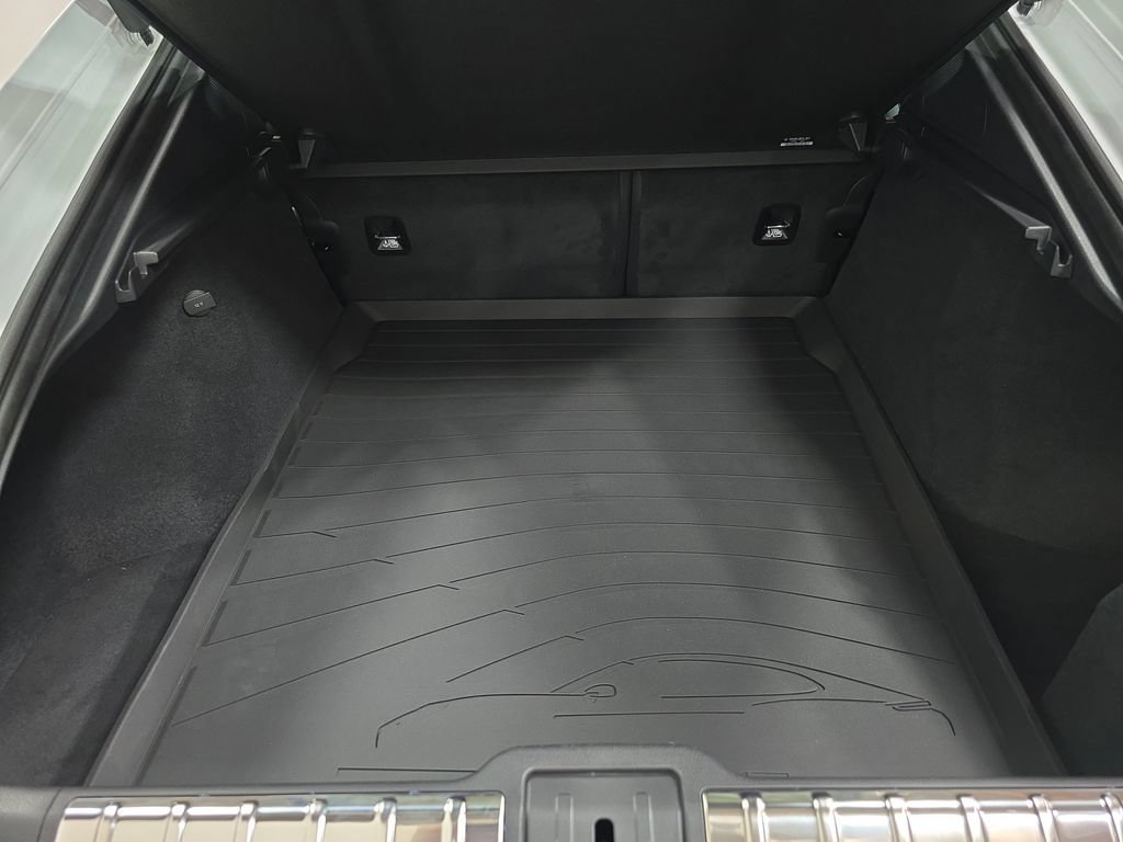 Certified 2025 Porsche Panamera RWD image 24