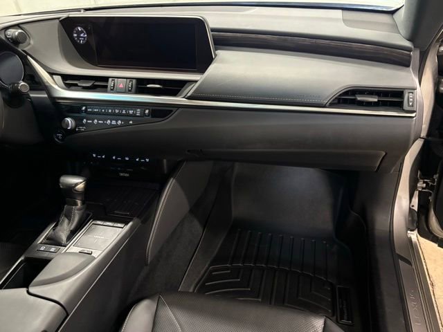 Used 2021 Lexus ES 300h Ultra Luxury w/ Accessory Package 2 FWD image 19