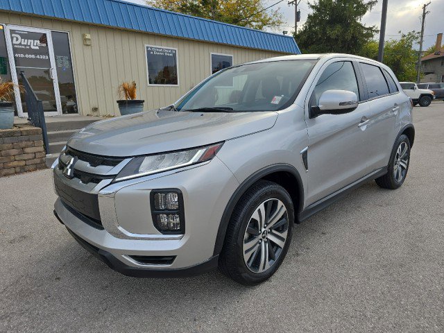 Used 2024 Mitsubishi Outlander Sport SE image 2