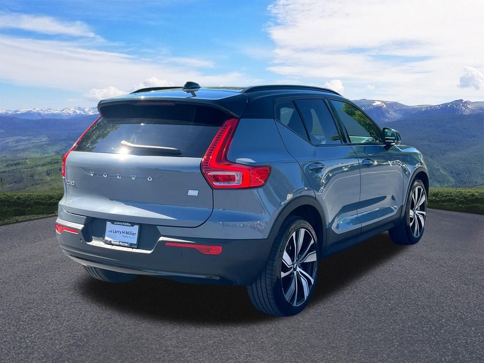 Used 2021 Volvo XC40 P8 Recharge w/ Advanced Package AWD/4WD image 5