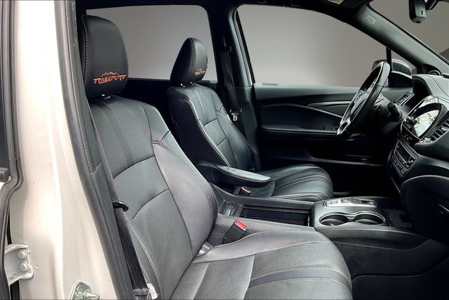 Used 2023 Honda Passport TrailSport image 30