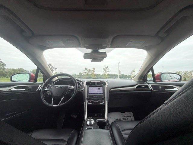 Used 2020 Ford Fusion SEL FWD image 15