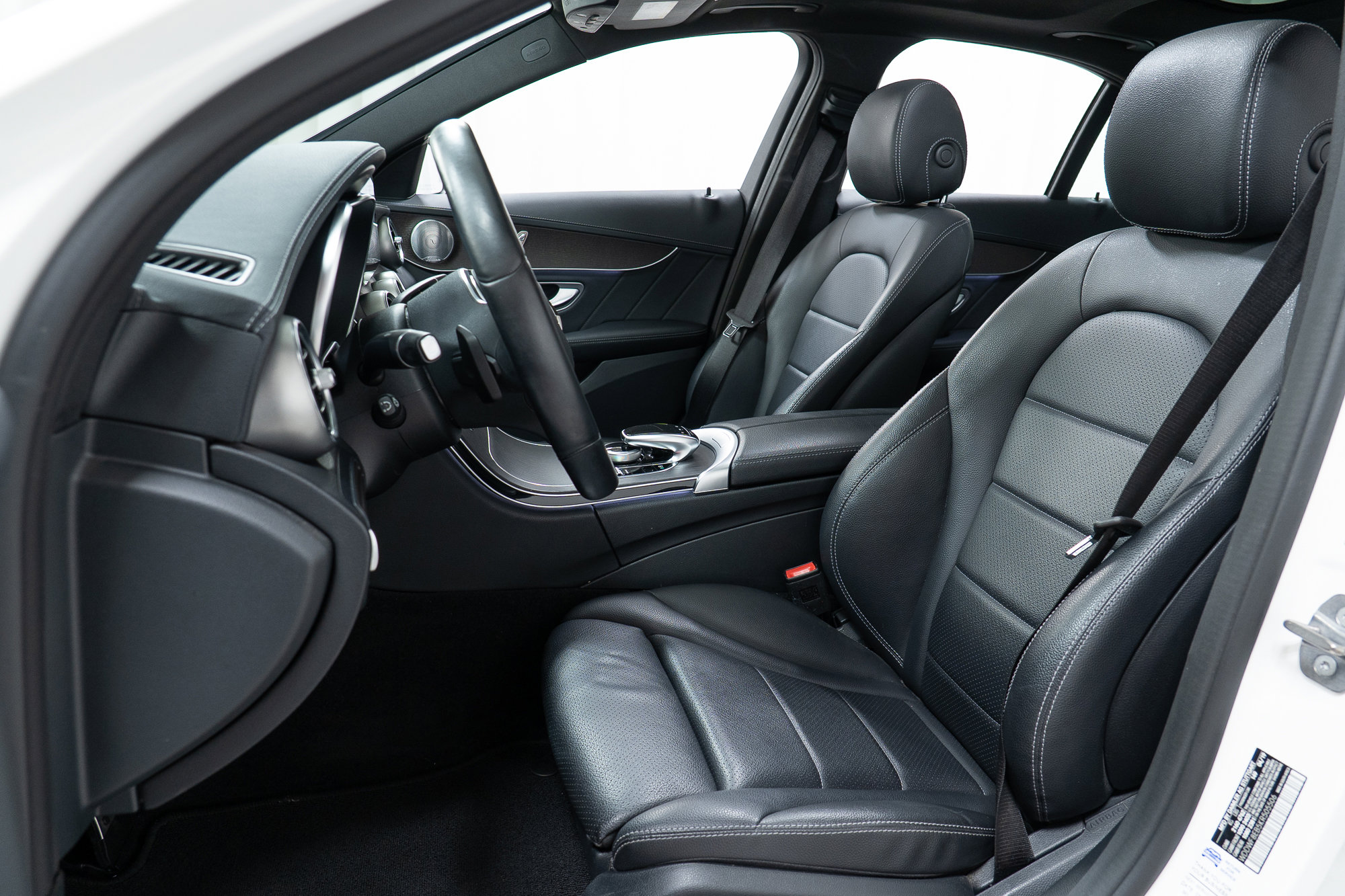 Used 2019 Mercedes-Benz C 300 4MATIC Sedan image 12