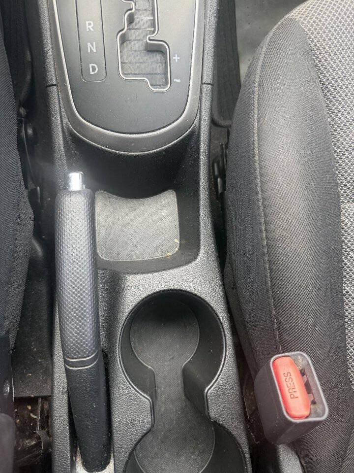 Used 2014 Hyundai Accent GS FWD image 14