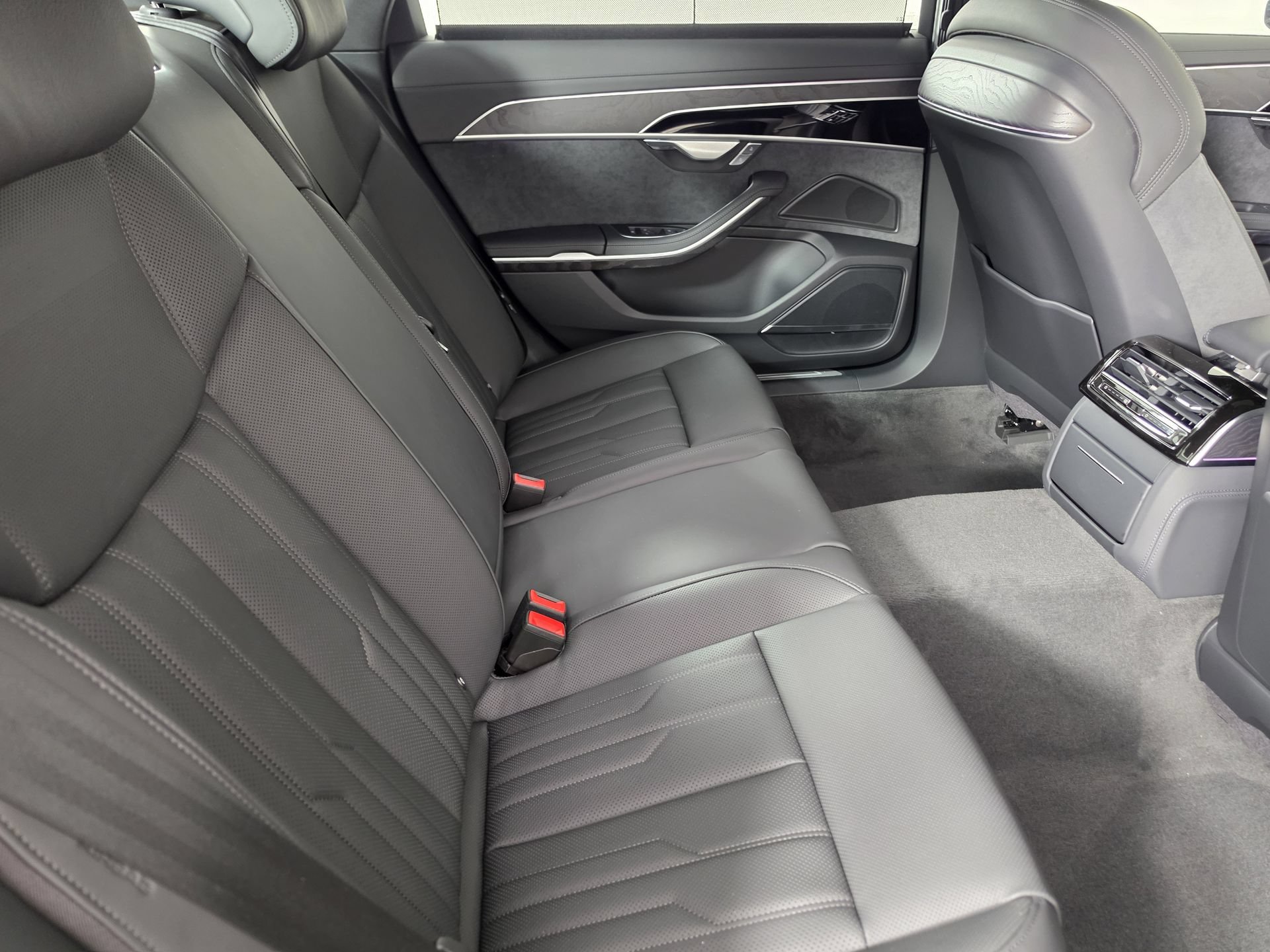 New 2027 Audi A8 L 3.0T AWD/4WD image 40