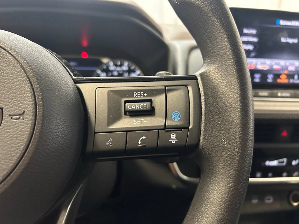 Used 2023 Nissan Rogue SV AWD/4WD image 11