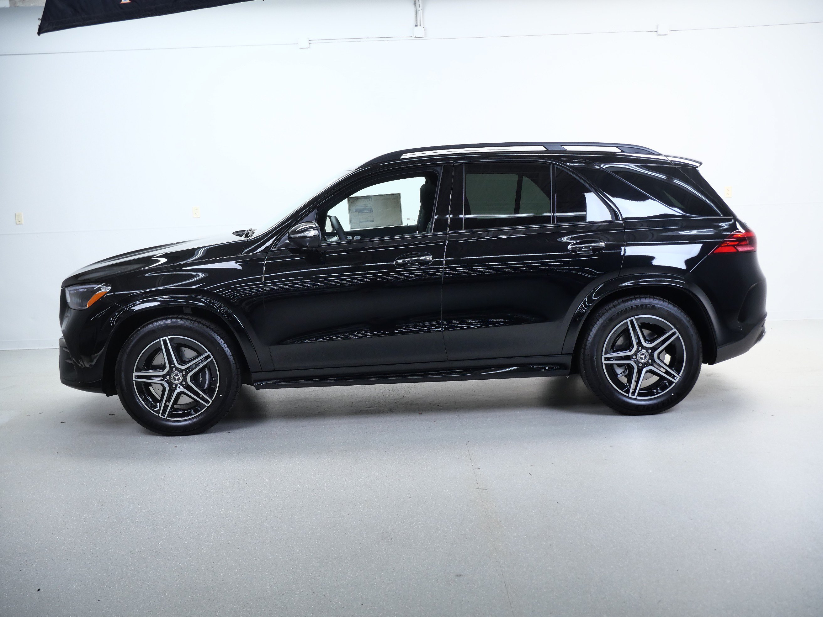 New 2026 Mercedes-Benz GLE 350 4MATIC image 5