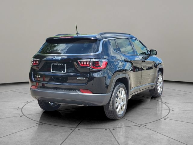 Certified 2024 Jeep Compass Latitude AWD/4WD image 12