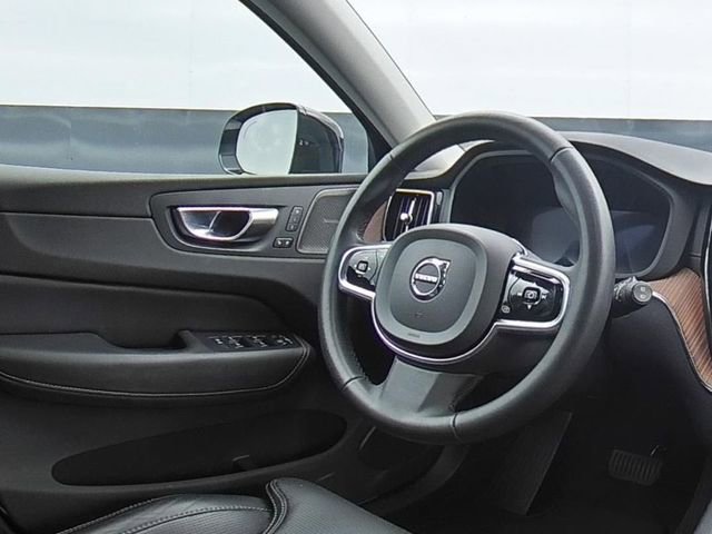 Used 2024 Volvo XC60 T8 Ultimate w/ Climate Package AWD/4WD image 18