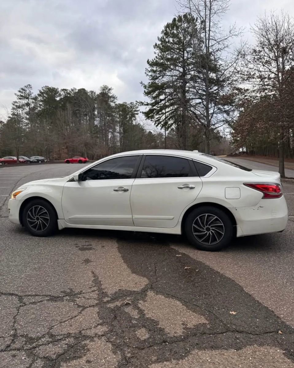 Used 2015 Nissan Altima 2.5 S w/ Power Driver Seat Package FWD image 8
