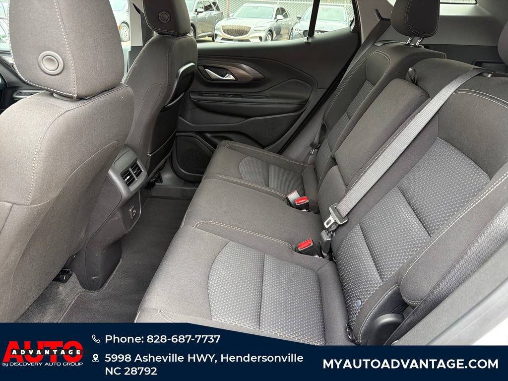 Used 2024 GMC Terrain SLE AWD/4WD image 29