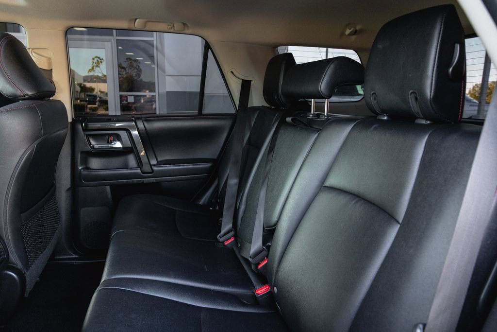 Used 2024 Toyota 4Runner TRD Off-Road Premium w/ Moonroof Package AWD/4WD image 28