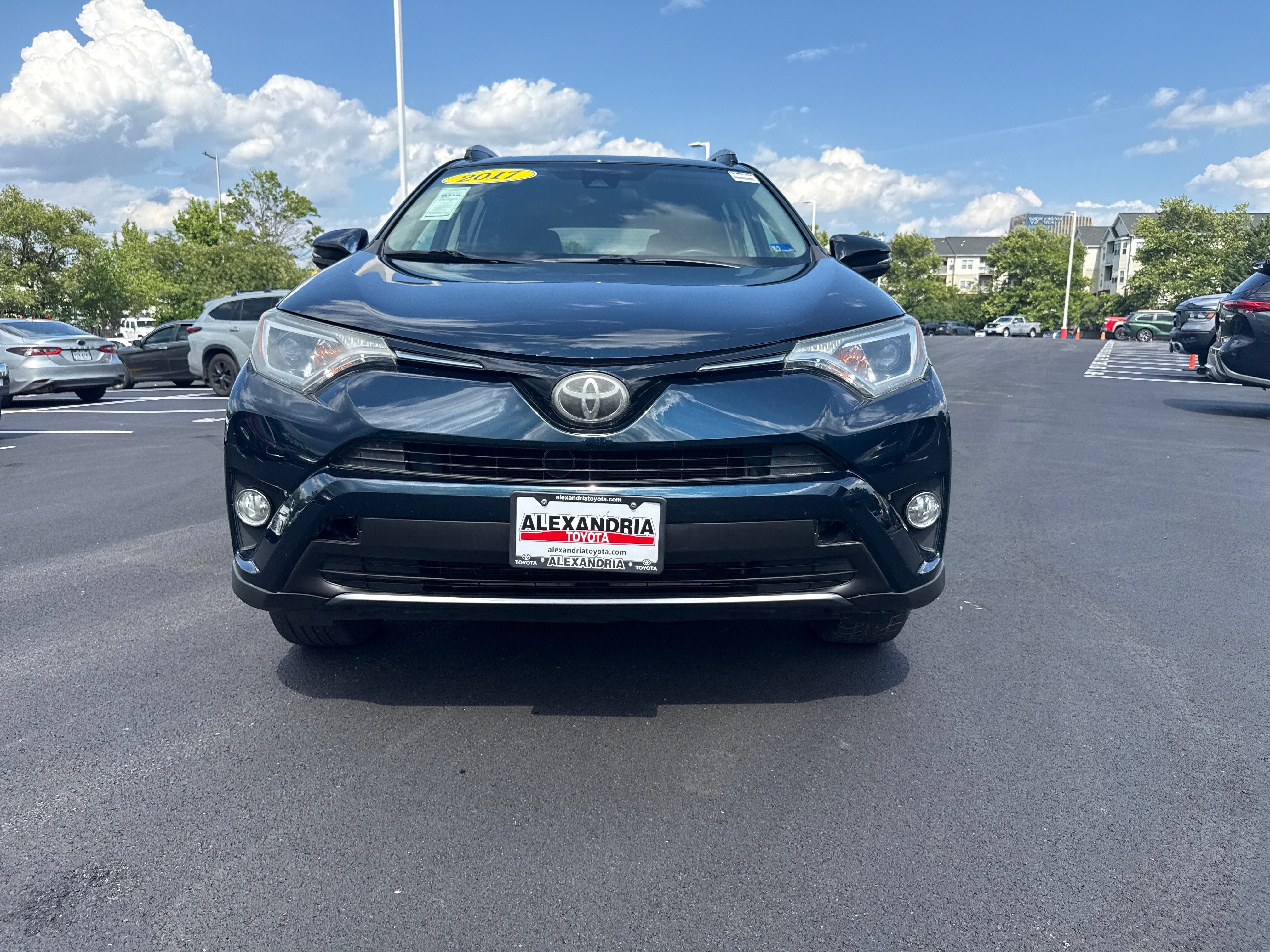 Used 2017 Toyota RAV4 XLE w/ Carpet Mat Package AWD/4WD image 3