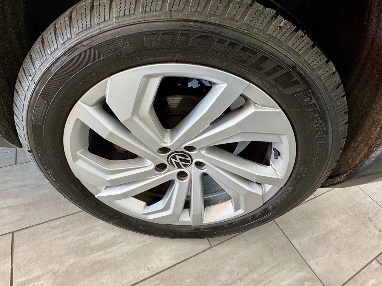 Used 2020 Volkswagen Atlas Cross Sport SEL image 11