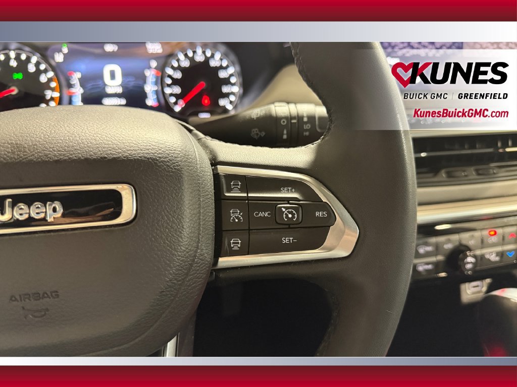 Used 2025 Jeep Compass Limited AWD/4WD image 18