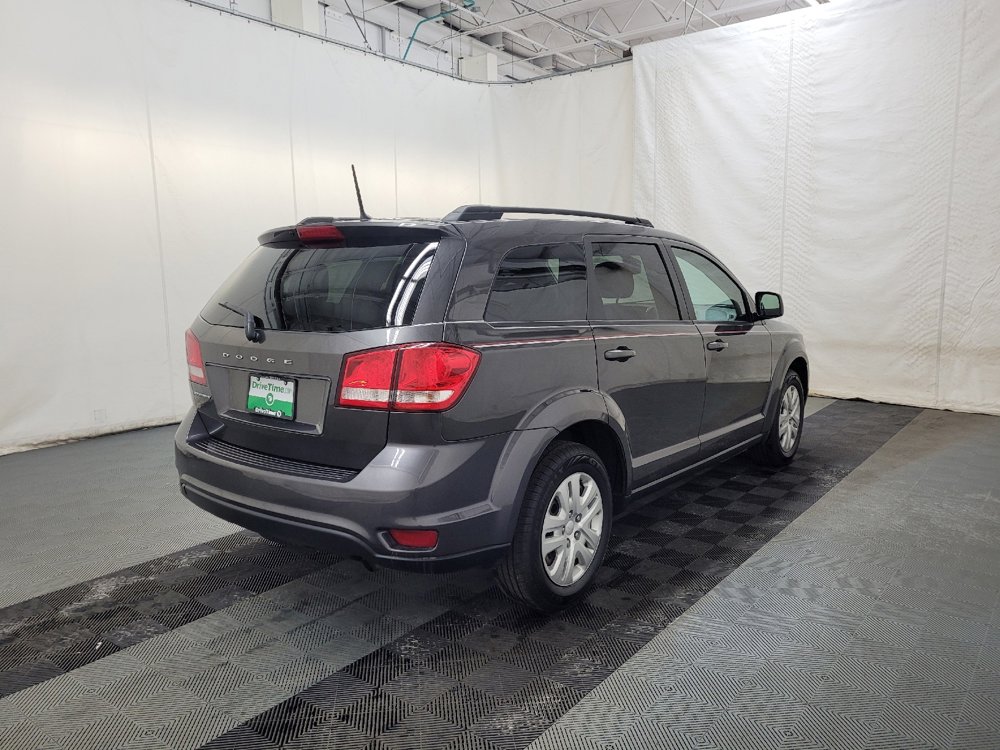 Used 2019 Dodge Journey SE image 9