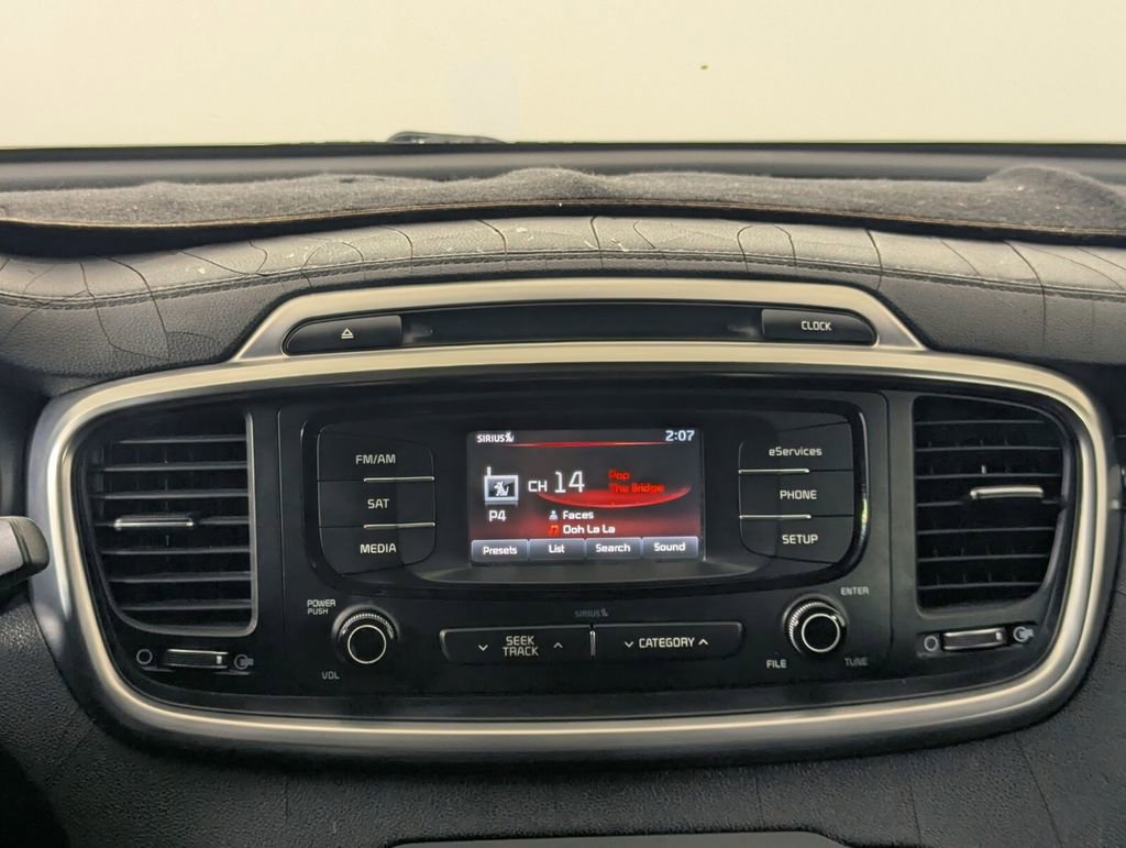 Used 2016 Kia Sorento EX FWD image 18