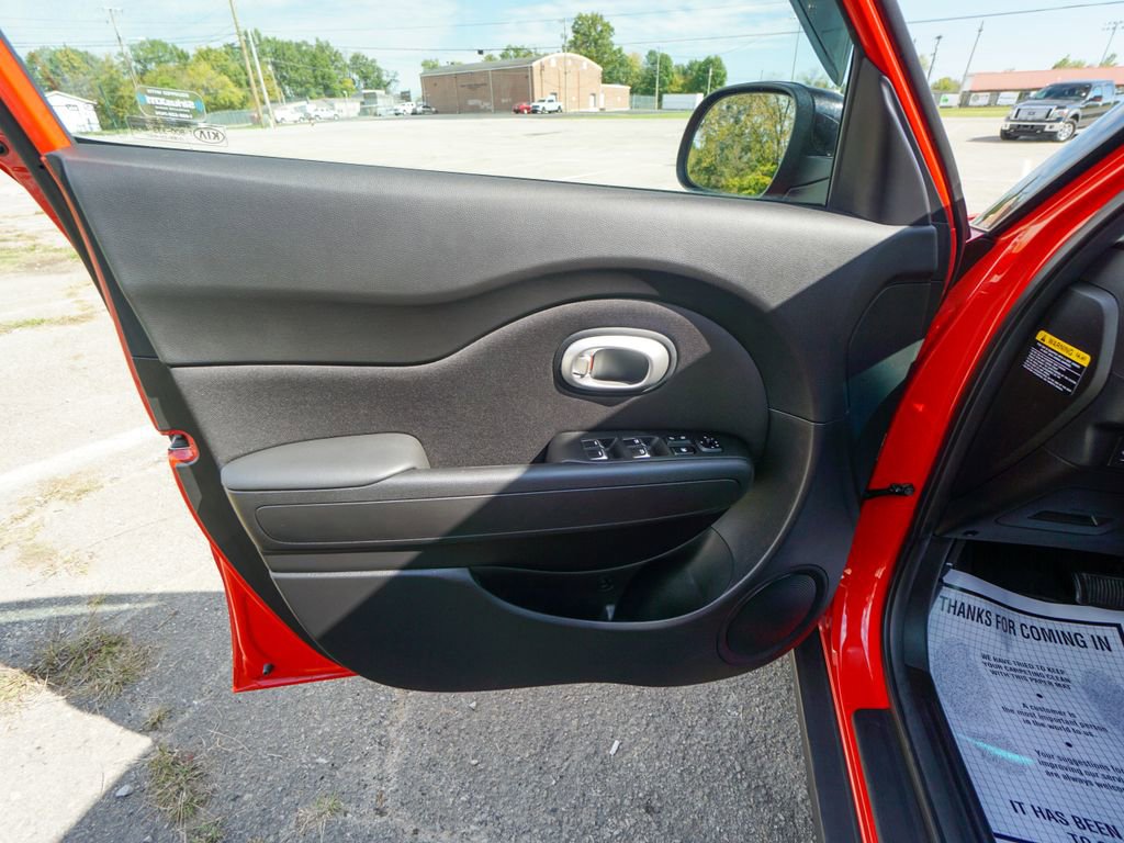 Used 2017 Kia Soul + w/ Designer's Package image 14