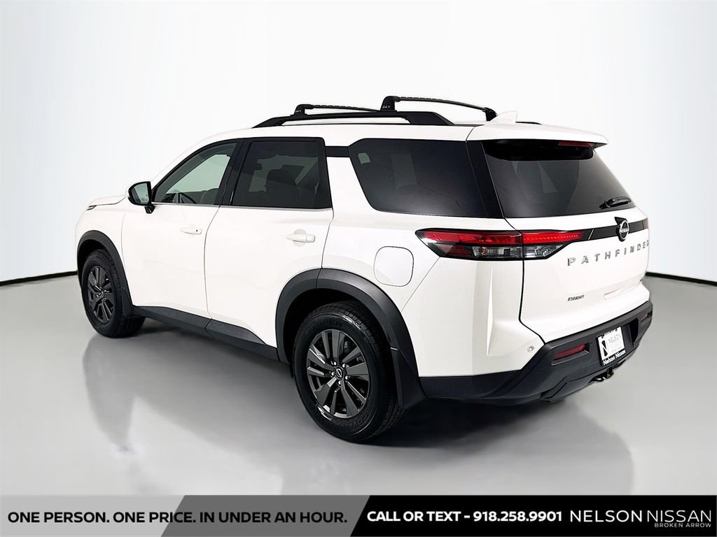 Used 2022 Nissan Pathfinder SV FWD image 7