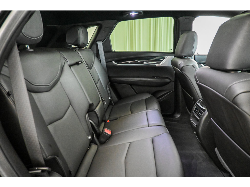 Used 2024 Cadillac XT5 Premium Luxury w/ Technology Package AWD/4WD image 19