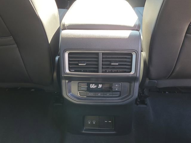 Used 2025 Volkswagen Atlas SE image 24