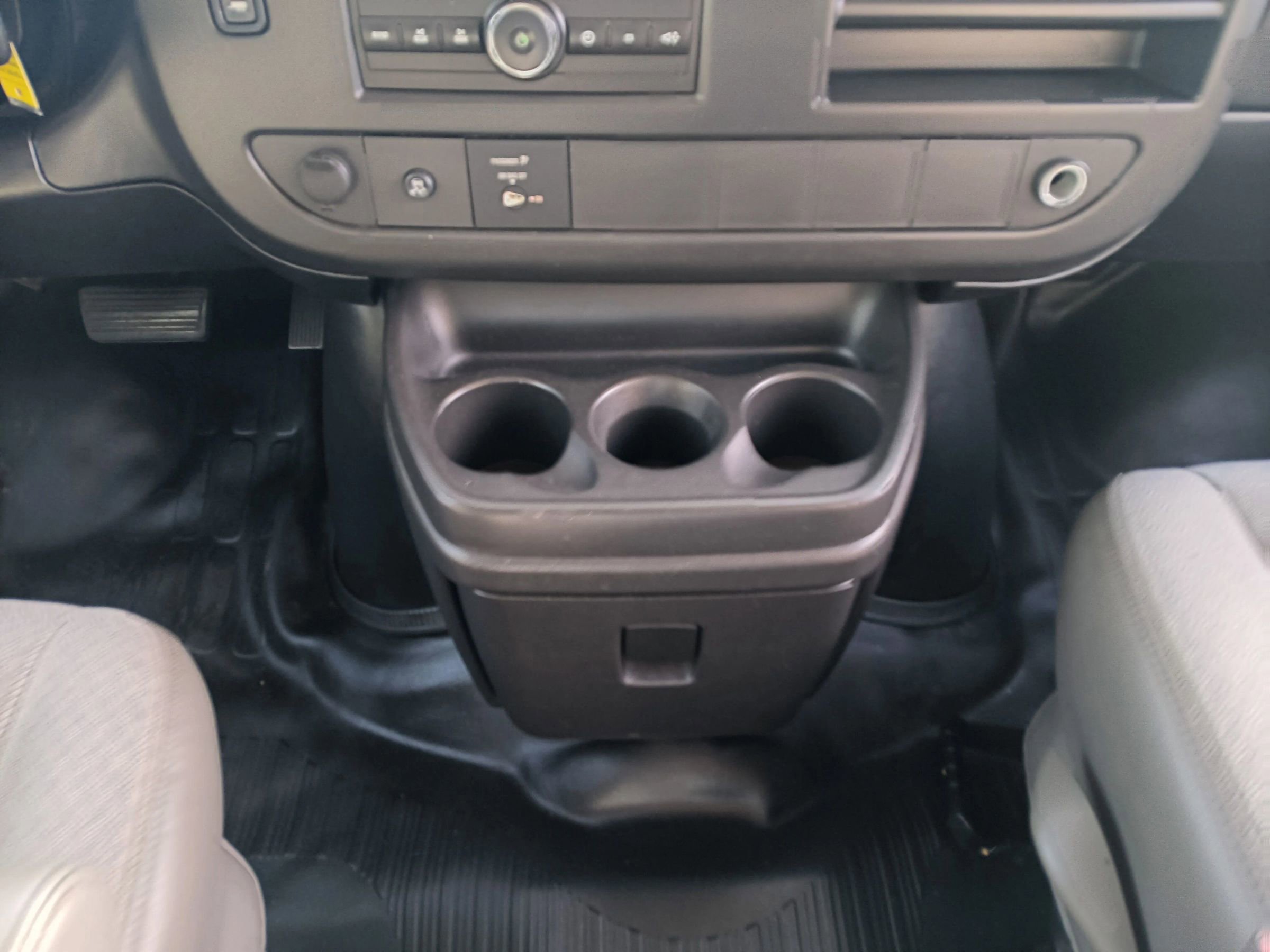 Used 2011 Chevrolet Express 2500 Extended Van 3D w/ Power Package image 21