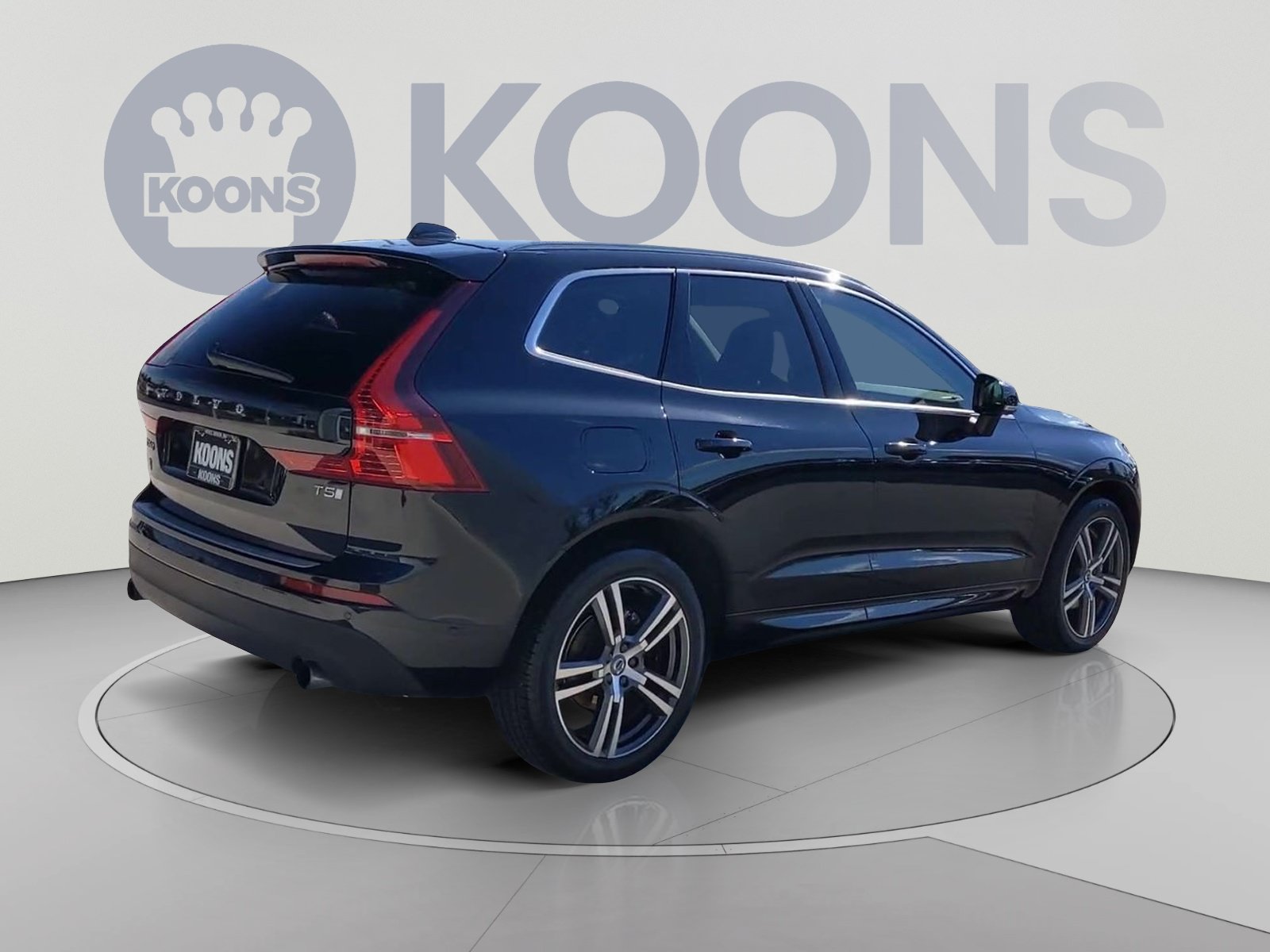 Used 2019 Volvo XC60 T5 Momentum w/ Protection Package Premier FWD image 11