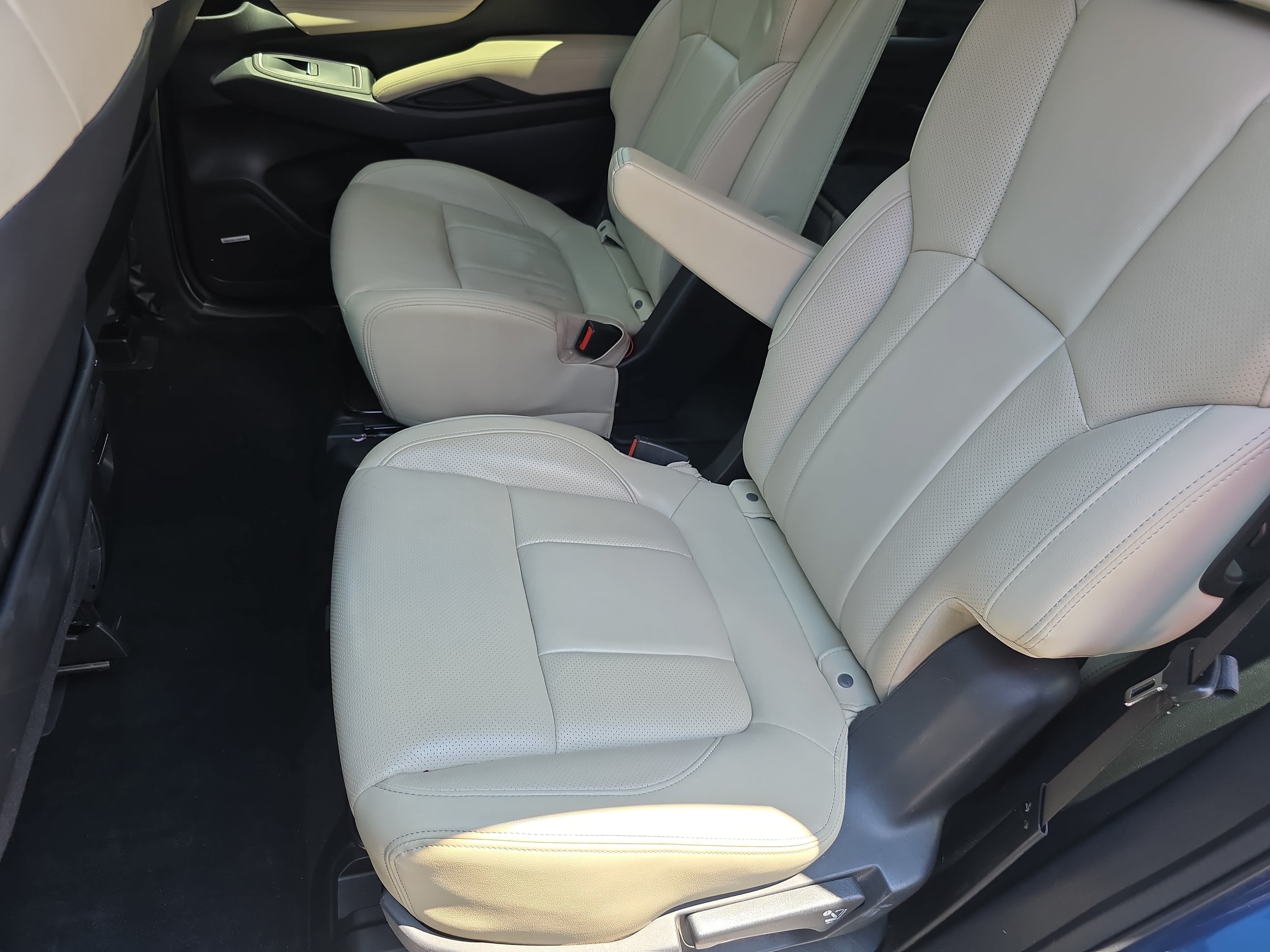 Used 2019 Subaru Ascent Limited AWD/4WD image 16