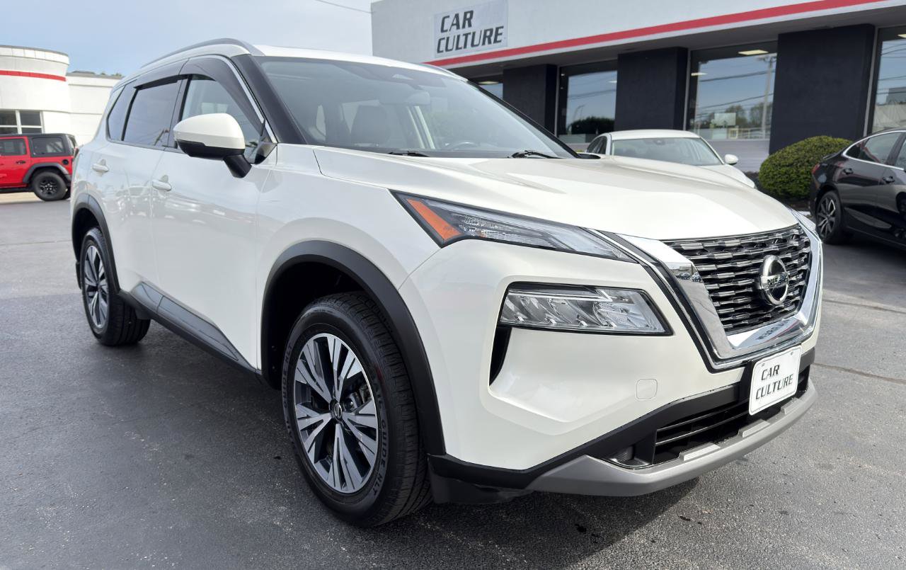Used 2021 Nissan Rogue SV w/ Premium Package AWD/4WD image 2